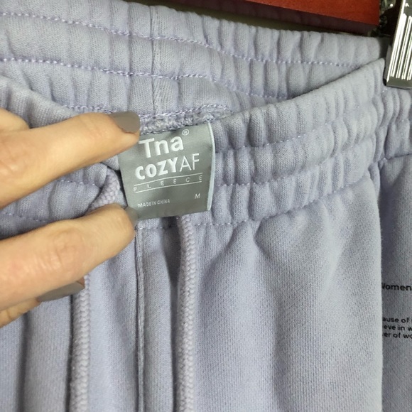 ARITZIA TNA Limited Edition International Women’s day CozyAF sweatpants, SZ M - Picture 3 of 5